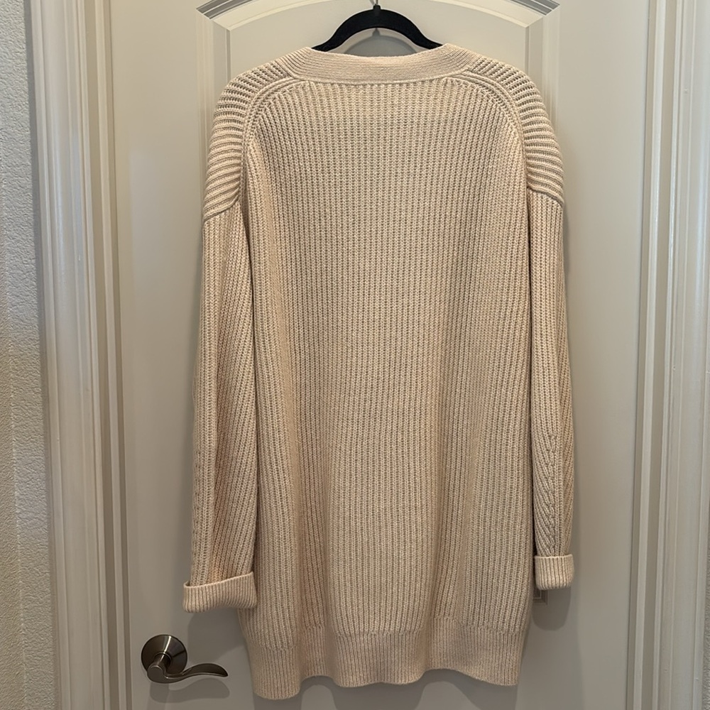 Beautiful J. Crew size XL Rib V-neck Cardigan Sweater - Picture 4 of 4
